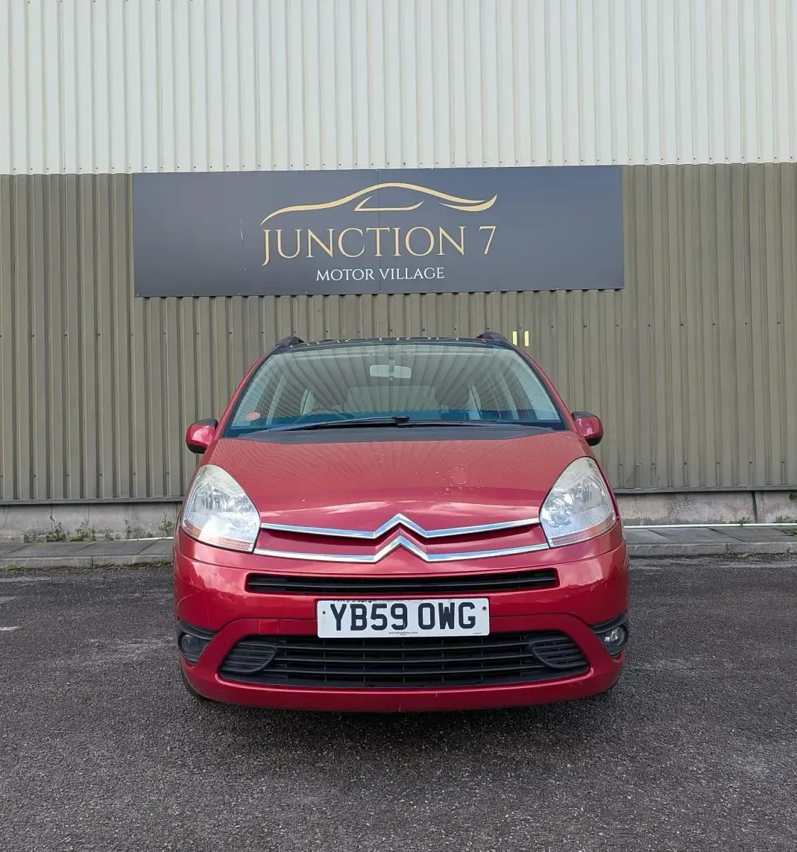 Used Citroën Grand C4 Picasso VTR Sport 110 HP (80 kW) 2010 Red MPV