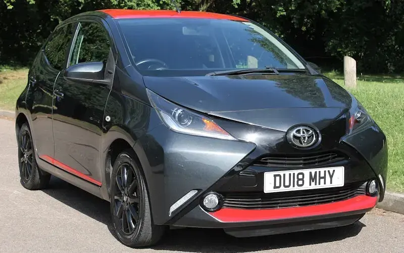 Used Toyota Aygo x-press 69 HP (50 kW) 2018 Grey Hatchback