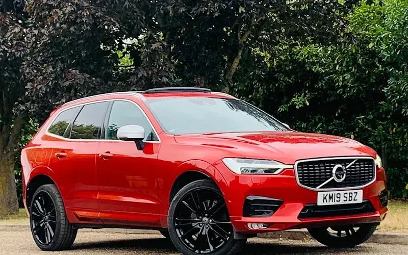 Used Volvo XC60 R-Design Pro 235 HP (172 kW) 2019 SUV