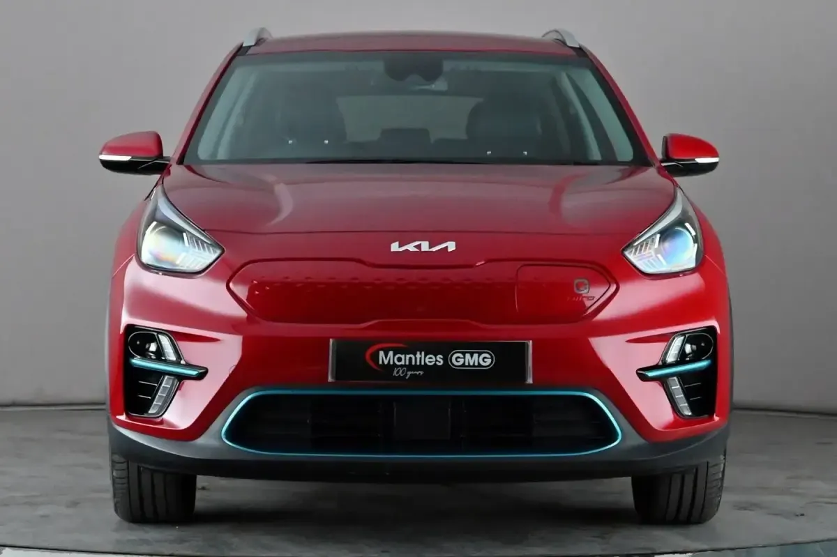 Used Kia Niro 150 kW (204 HP) 2022 Red SUV