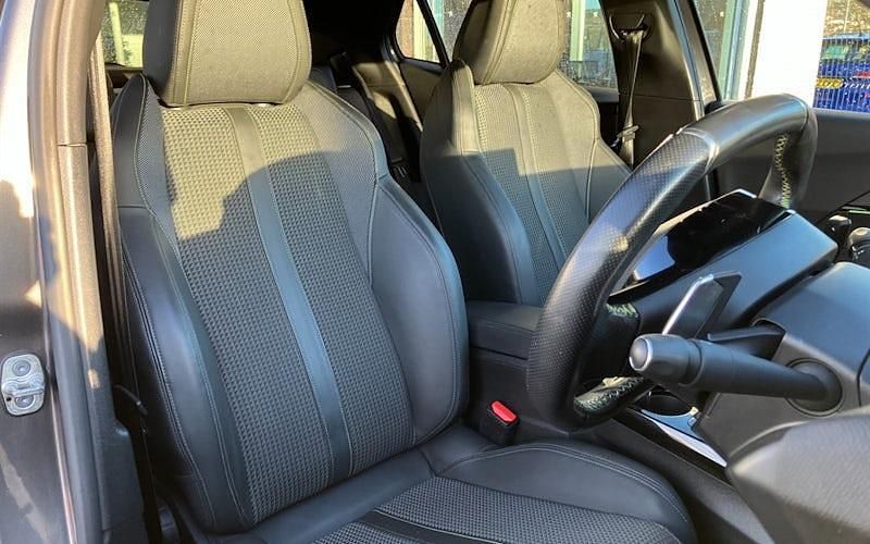 Used Peugeot 2008 GT-line 129 HP (94 kW) 2020 SUV