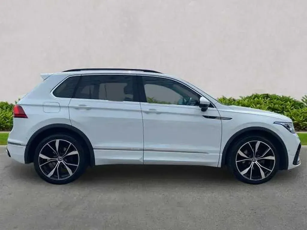 Used VW Tiguan R-line 150 HP (110 kW) 2022 White SUV