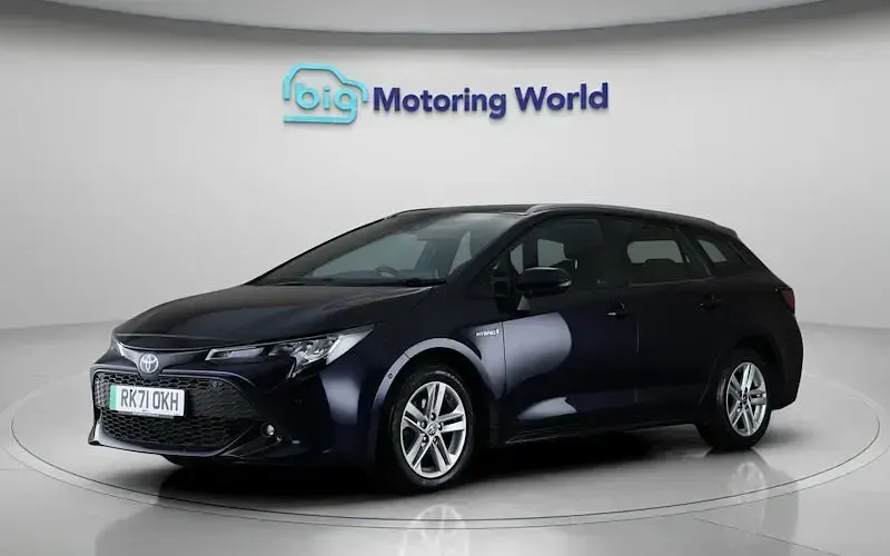 Used Toyota Corolla 122 HP (89 kW) 2021 Blue Estate