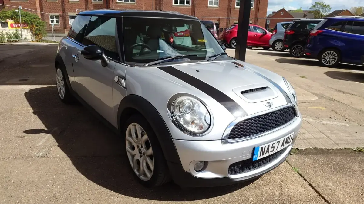 Usado Mini Cooper S Hatch 2007 Plateado Utilitario