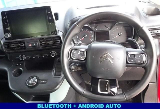 Used Citroën Berlingo Feel 130 HP (95 kW) 2019 Red MPV