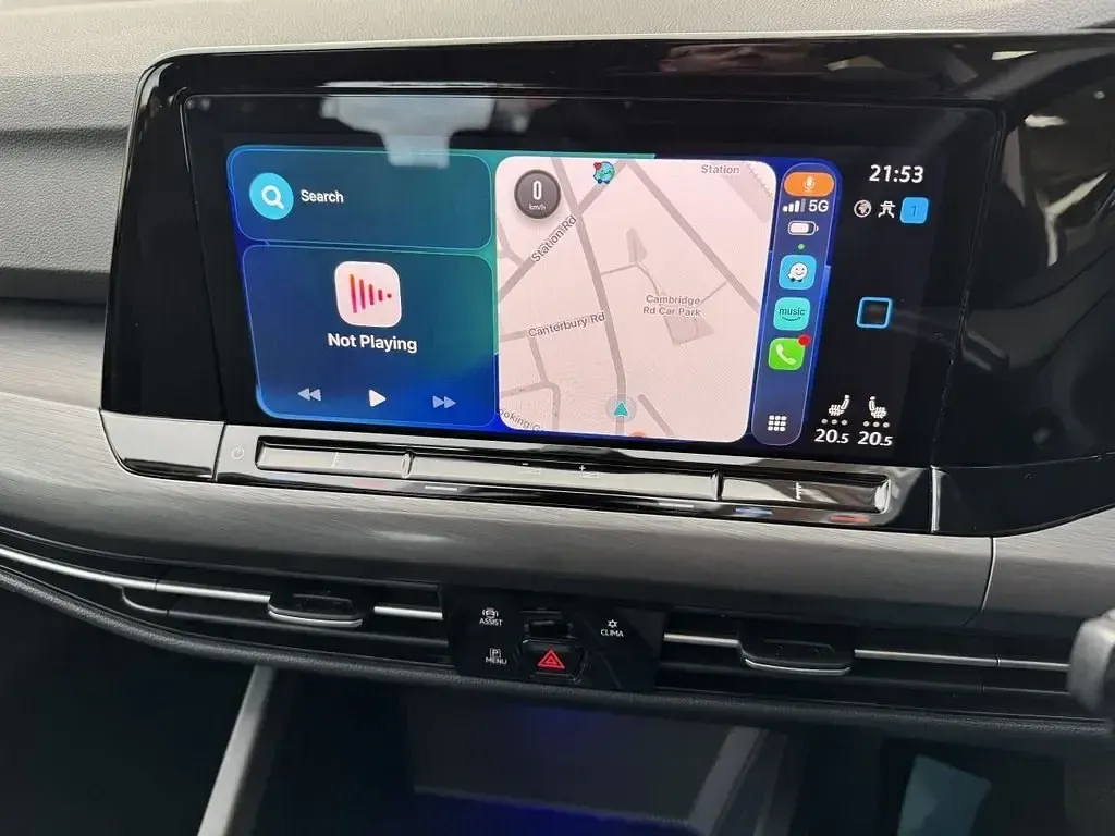 Używany VW Golf VII Style 150 KM (110 kW) 2020 Biały Hatchback