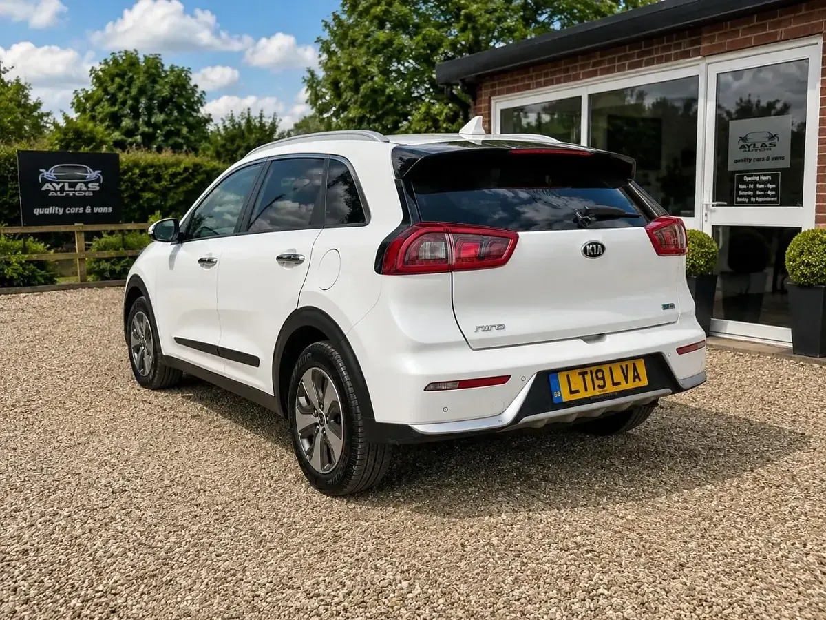 Gebraucht Kia Niro 141 PS (103 kW) 2019 Weiß SUV