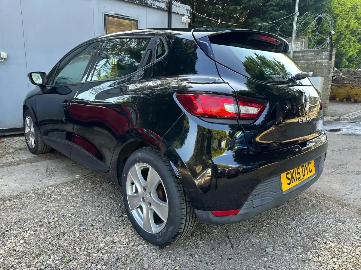 Used Renault Clio IV Expression+ 75 HP (55 kW) 2015 Black Hatchback