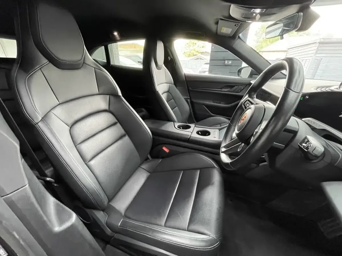 Used Porsche Taycan 350 kW (476 HP) 2023 Black Sedan