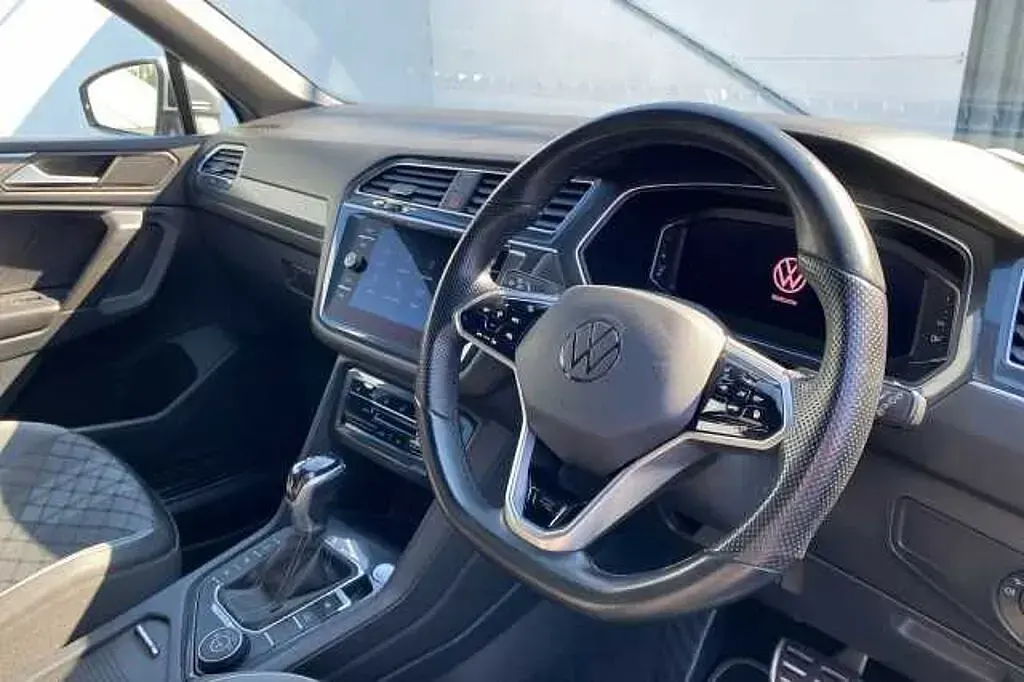 Used VW Tiguan Allspace R-line 190 HP (139 kW) 2021 Silver SUV
