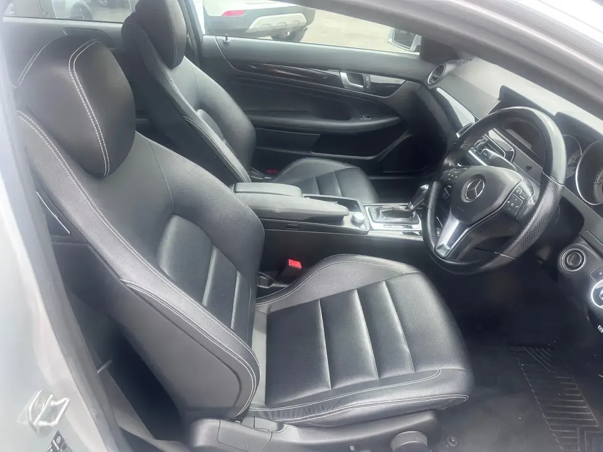 Used Mercedes C220 Executive 167 HP (122 kW) 2013 Silver Coupe