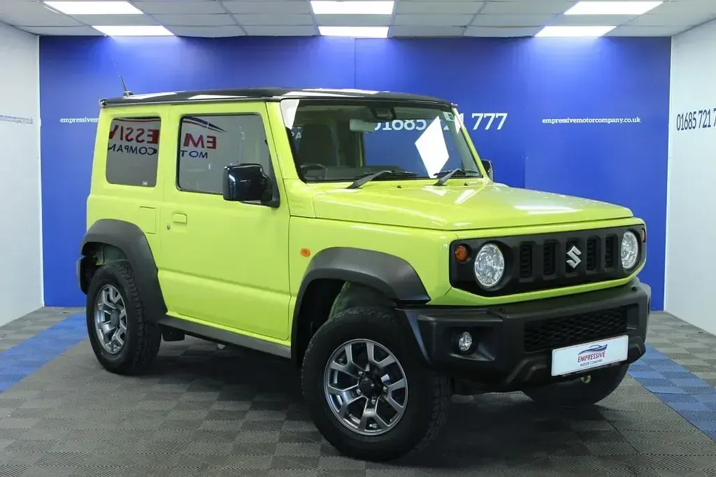 Begagnad Suzuki Jimny SZ5 102 HK (75 kW) 2019 Gul SUV
