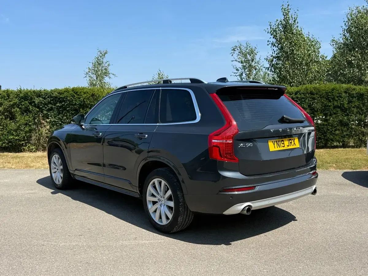 Used Volvo XC90 Momentum 2019 Grey SUV