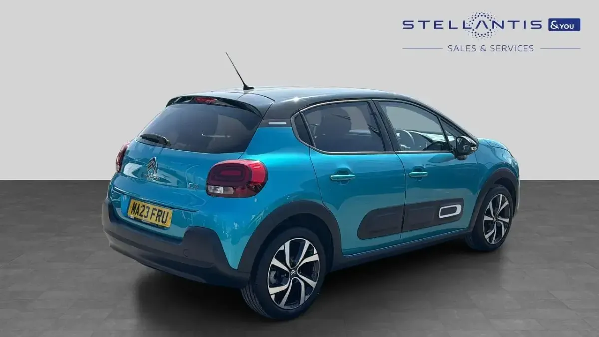 Used Citroën C3 PureTech 108 HP (79 kW) 2023 Blue Hatchback