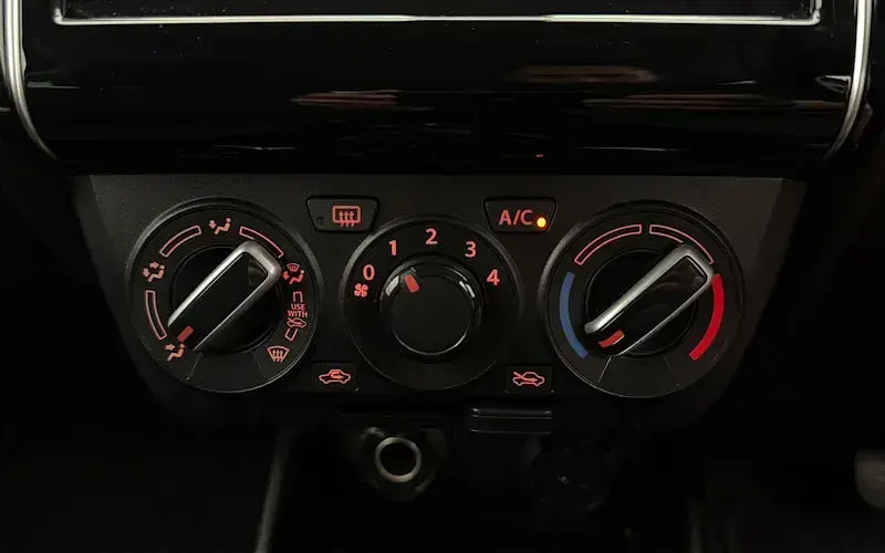 Used Suzuki Swift SZ-T 83 HP (61 kW) 2023 Red Hatchback