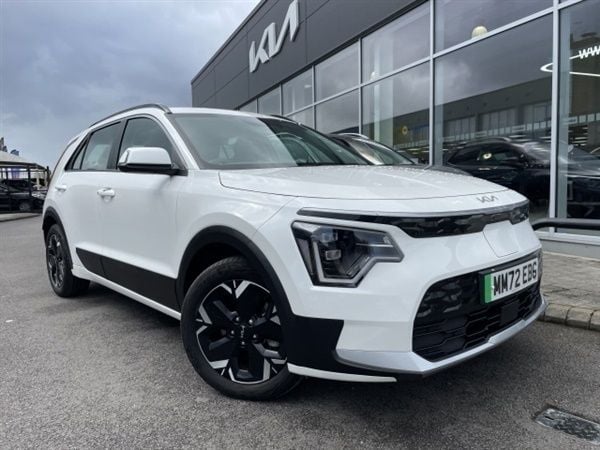 White Used 2023 Kia Niro 2 SUV | £22,994 (Expensive) - Image 1/1