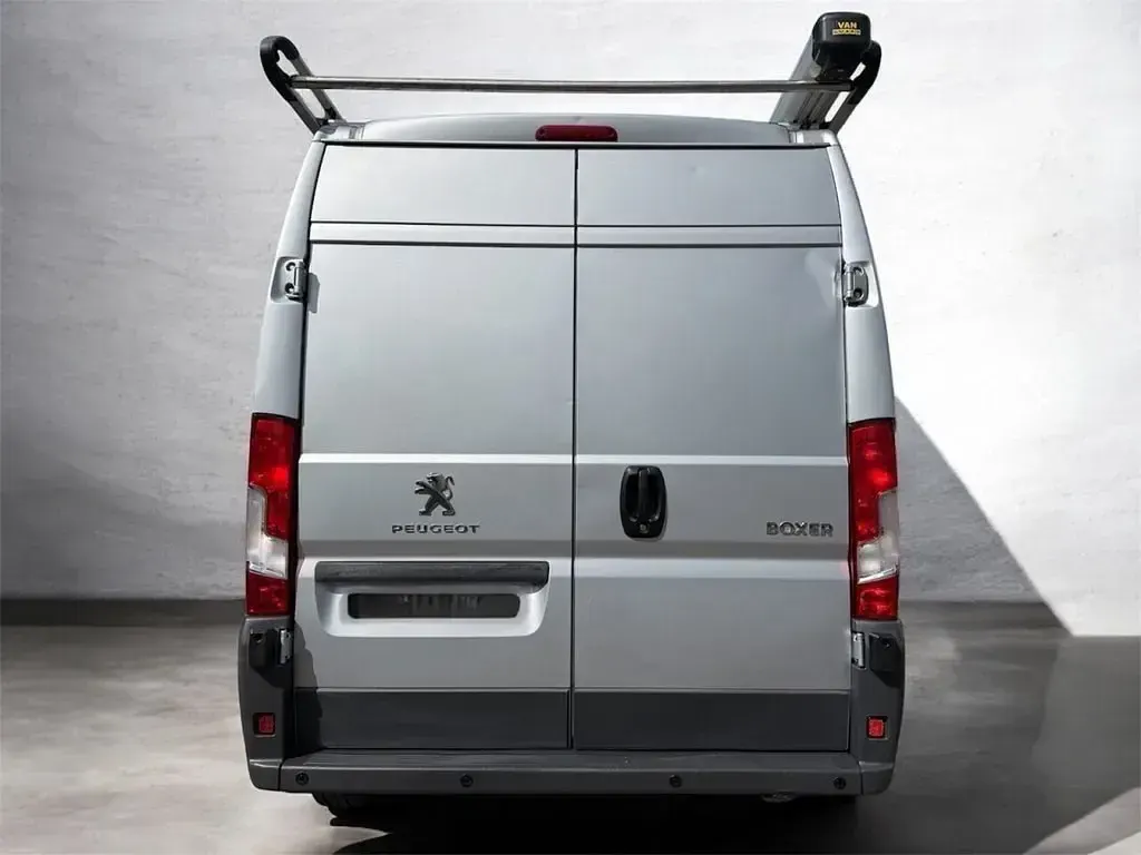 Second-hand Peugeot Boxer 2015 Argintiu Van