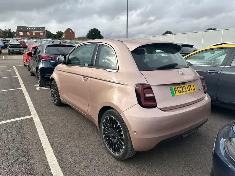 Used Fiat 500e La Prima 86 kW (118 HP) 2023 Gold Hatchback