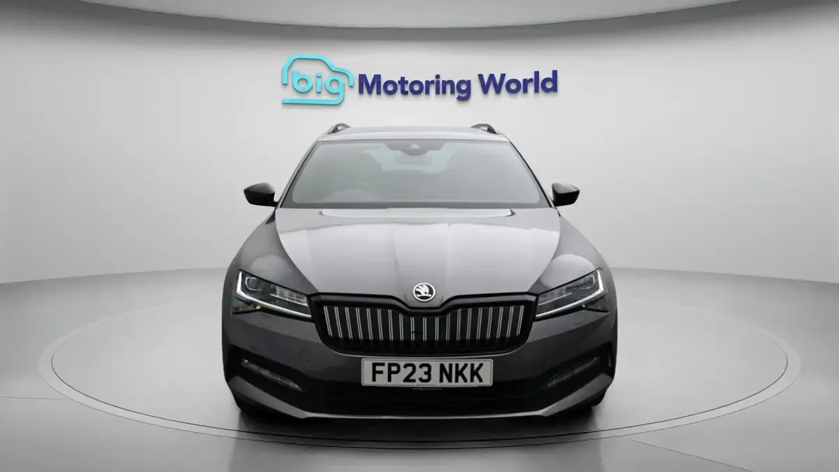 Used Skoda Superb SportlinePlus 215 HP (158 kW) 2023 Grey Estate