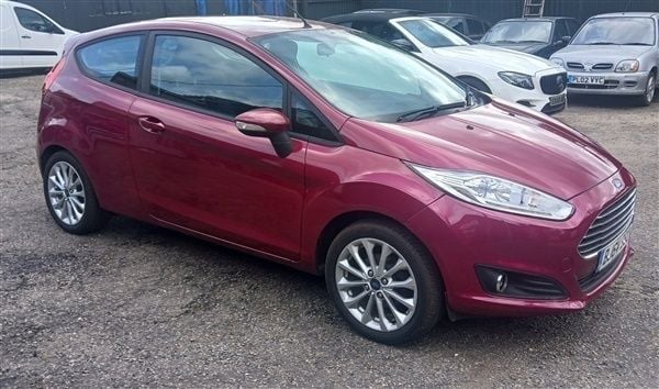 Red Used 2014 Ford Fiesta Style Hatchback | £2,995 (Super price) - Image 1/1