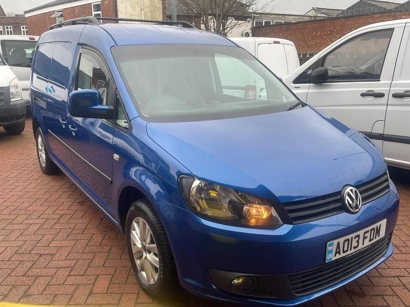 Used VW Caddy Maxi Highline 102 HP (75 kW) 2013 Blue MPV