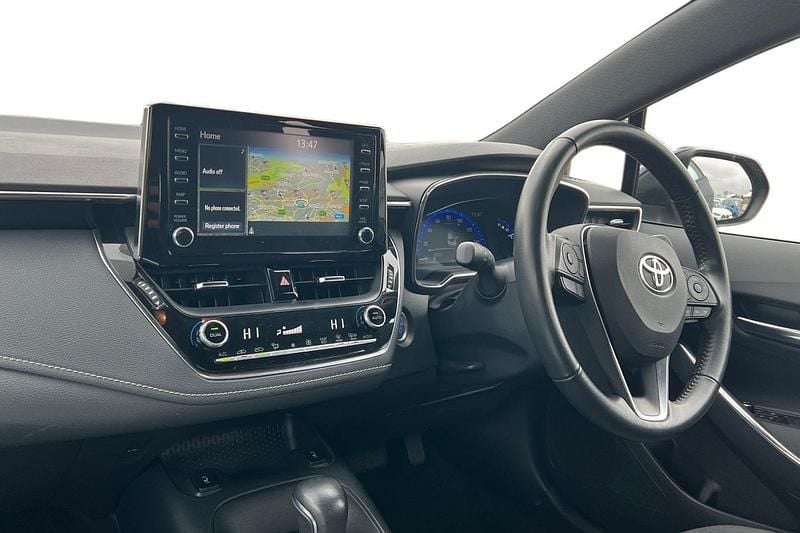 Used Toyota Corolla 122 HP (89 kW) 2022 Blue Hatchback