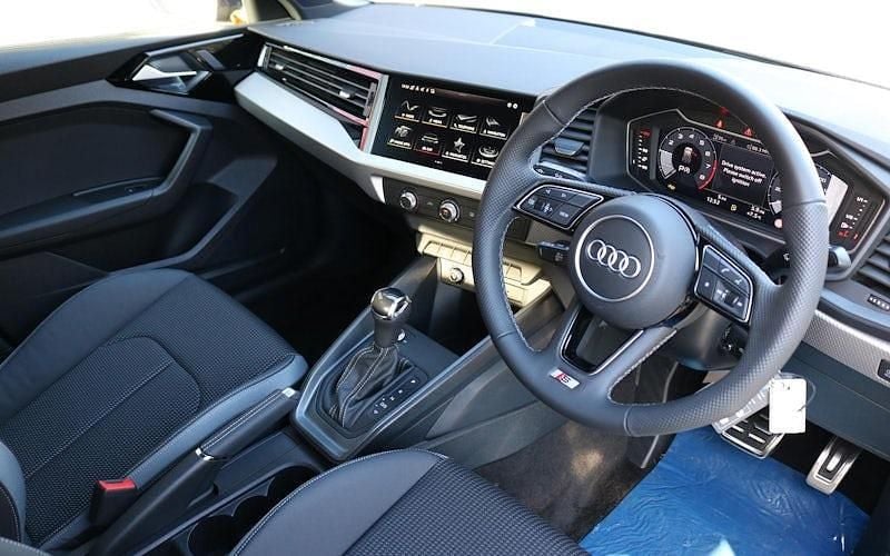 New Audi A1 Sportback S-Line 95 HP (69 kW) 2025 Hatchback