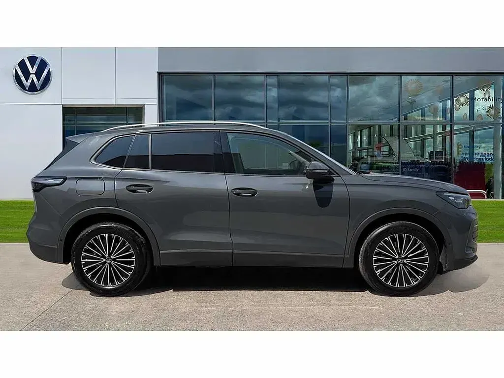 Used VW Tiguan Match 150 HP (110 kW) 2025 Dolphin grey metallic SUV