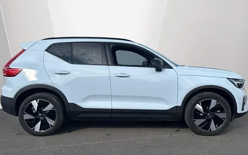 New Volvo EX40 Plus 185 kW (252 HP) 2025 Blue SUV