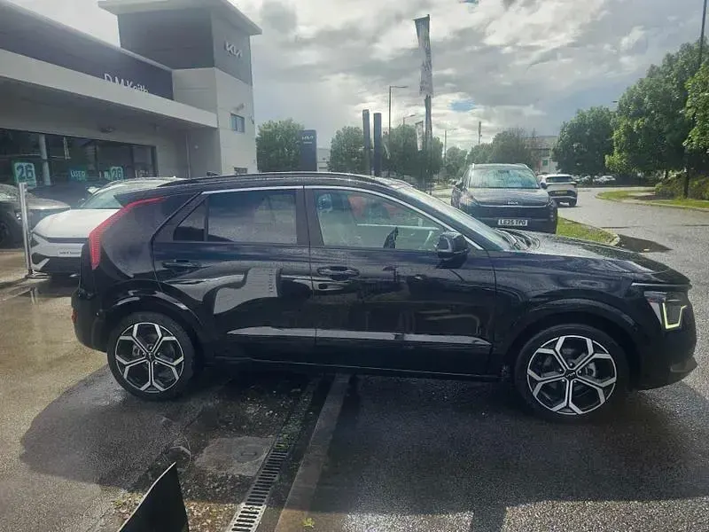 Used Kia Niro 2025 Phantom black SUV
