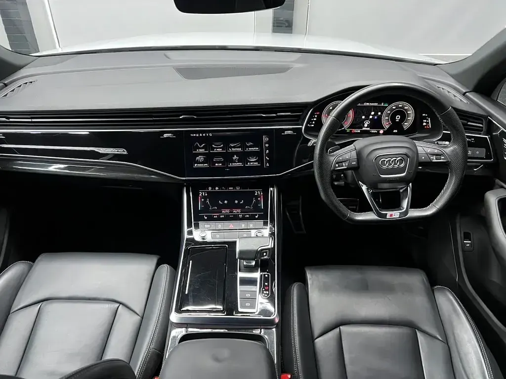 Used Audi Q7 Black Edition 231 HP (169 kW) 2022 White SUV