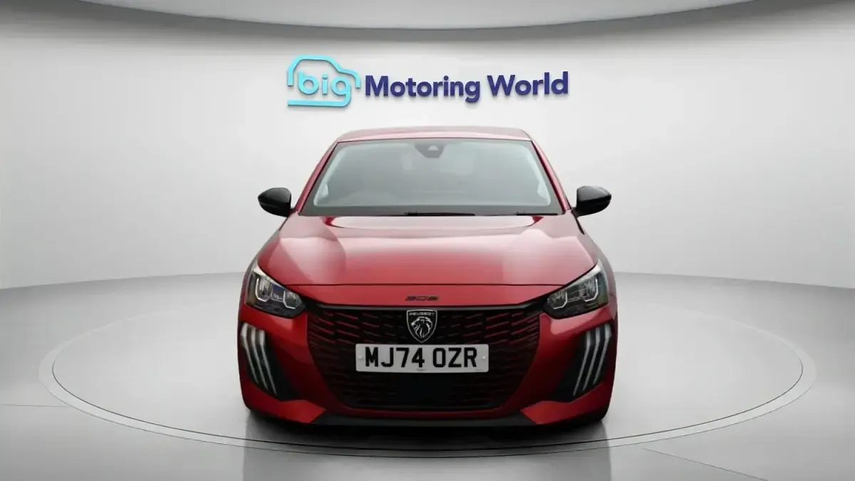 Used Peugeot 208 Allure 101 HP (74 kW) 2024 Red Hatchback