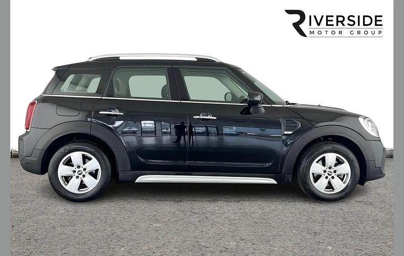 Used Mini Cooper Countryman Classic 134 HP (98 kW) 2021 Black SUV