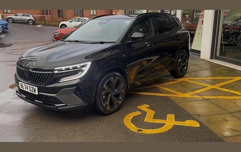 Used Renault Austral Techno Esprit Alpine 200 HP (147 kW) 2024 Diamond black  SUV