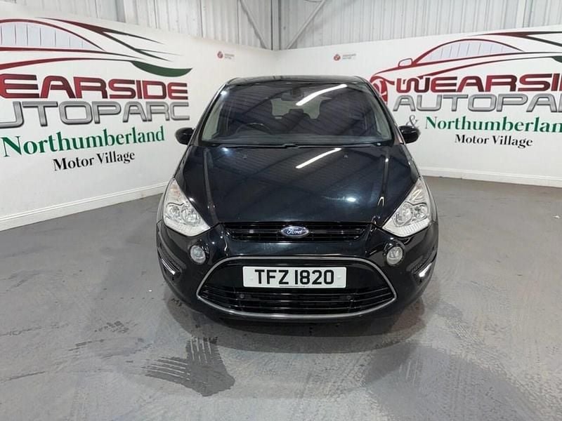 Usado Ford S-MAX Titanium 140 HP (102 kW) 2014 Preto Monovolume