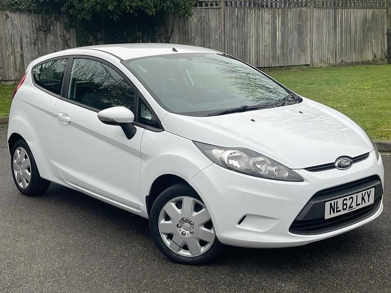 Used Ford Fiesta 2012 White Hatchback