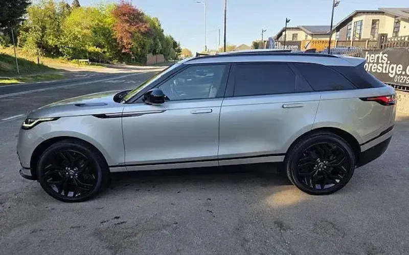 Used Land Rover Range Rover Velar HSE Dynamic 241 HP (177 kW) 2019 Silver SUV