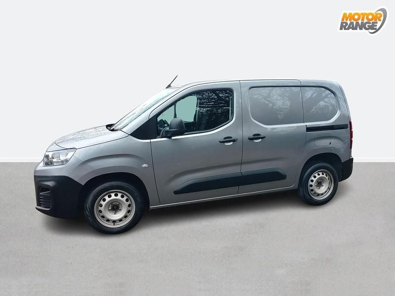 Used Citroën Berlingo 100 HP (73 kW) 2023 Grey MPV