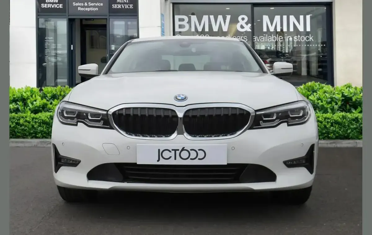 Used BMW 330 Comfort Edition 288 HP (211 kW) 2022 White Sedan