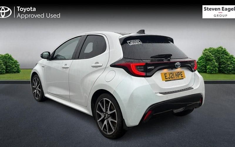 Used Toyota Yaris Hybrid 116 HP (85 kW) 2021 Hatchback