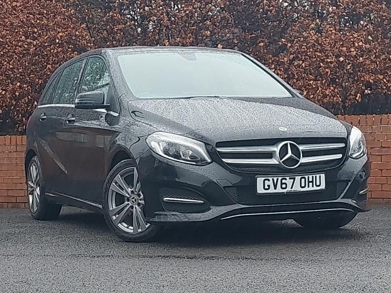 Used Mercedes B200 Exclusive 156 HP (114 kW) 2018 Black MPV