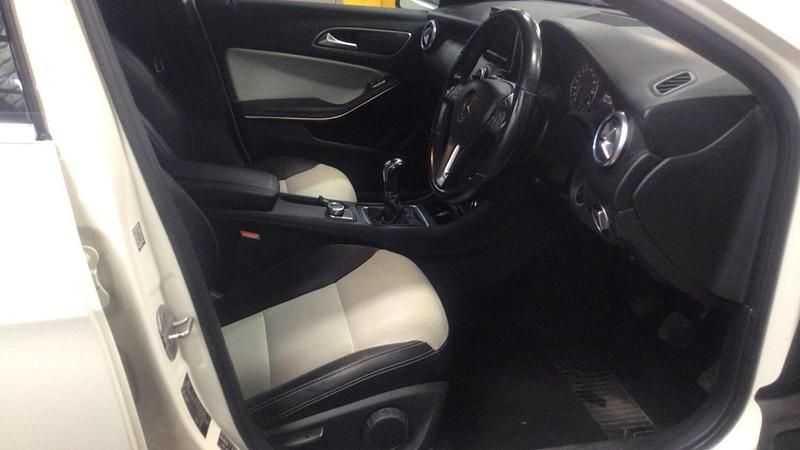 Used Mercedes A180 SE 2015 White Hatchback