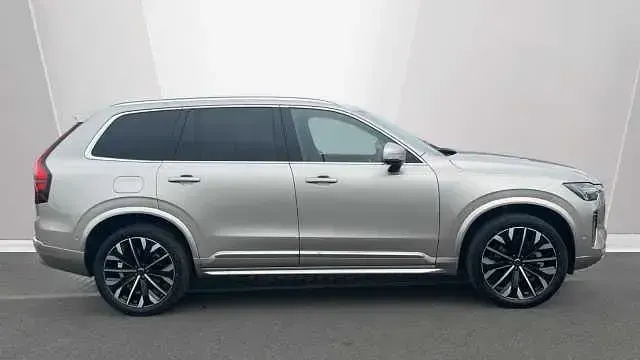Gebraucht Volvo XC90 Ultra 247 PS (181 kW) 2025 Gold SUV