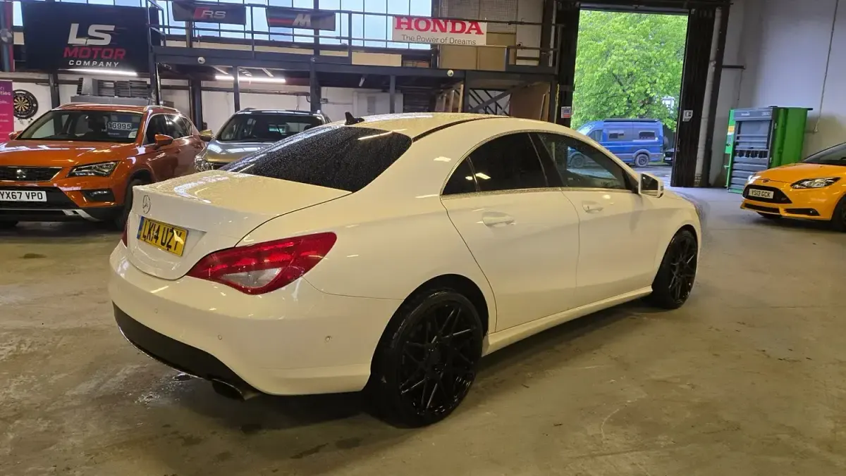 Used Mercedes CLA180 2014 White Sedan