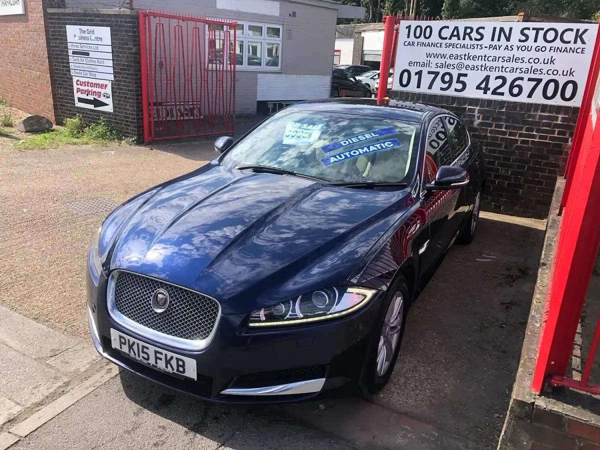 Used Jaguar XF Luxury 163 HP (119 kW) 2015 Blue Sedan