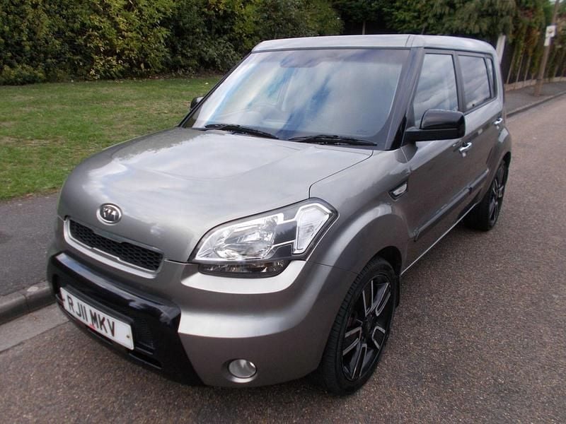 Silver Used 2011 Kia Soul SUV | £2,190 (Good price) - Image 1/4