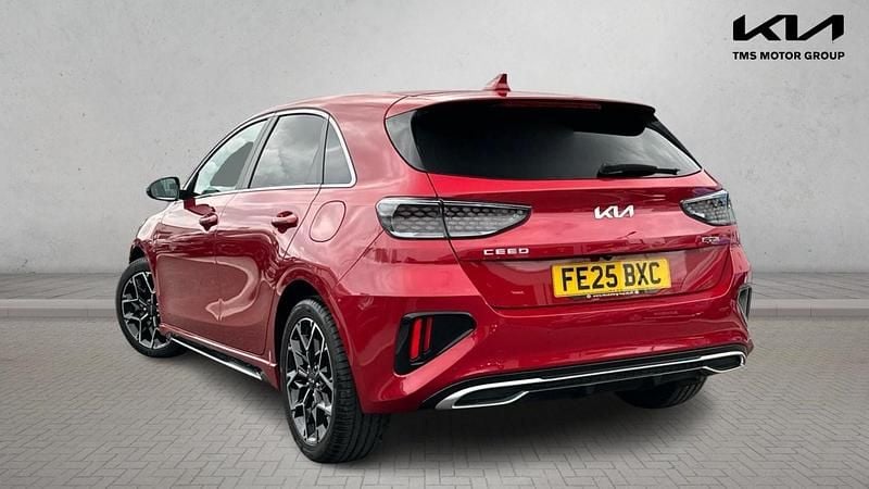 Used Kia Ceed GT-Line 138 HP (101 kW) 2025 Red Hatchback