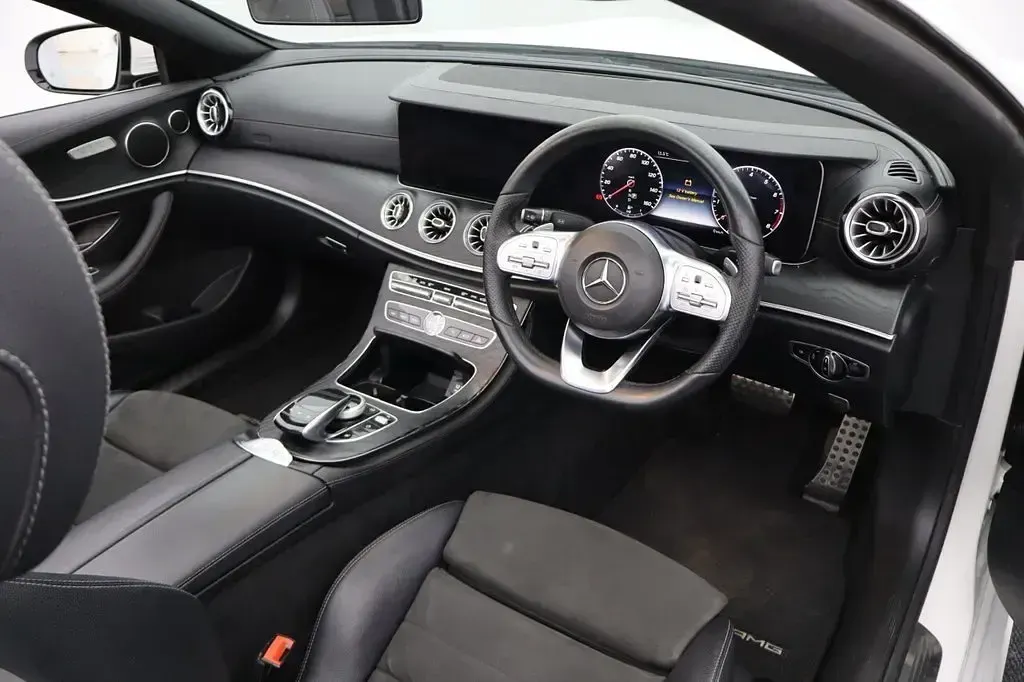 Used Mercedes E300 AMG line 245 HP (180 kW) 2019 White Cabriolet