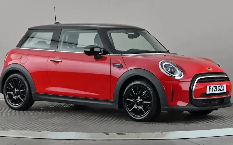 Used Mini Cooper Classic 136 HP (100 kW) 2021 Hatchback