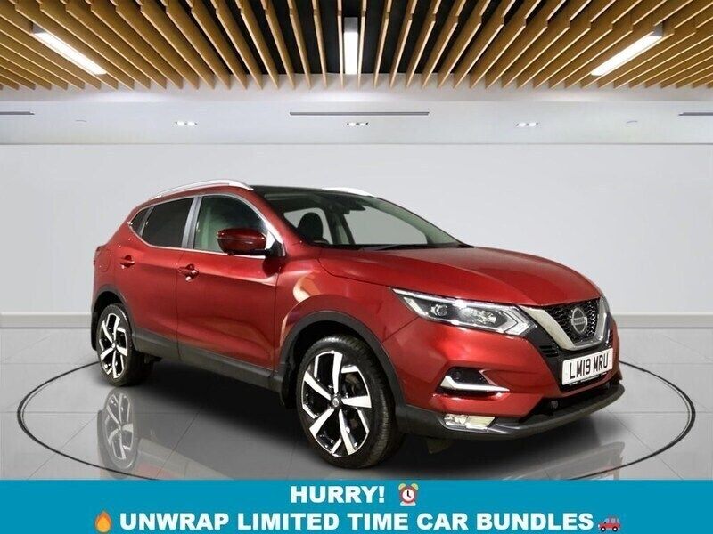 Red Used 2019 Nissan Qashqai S SUV | £11,799 (Fair price) - Image 1/3